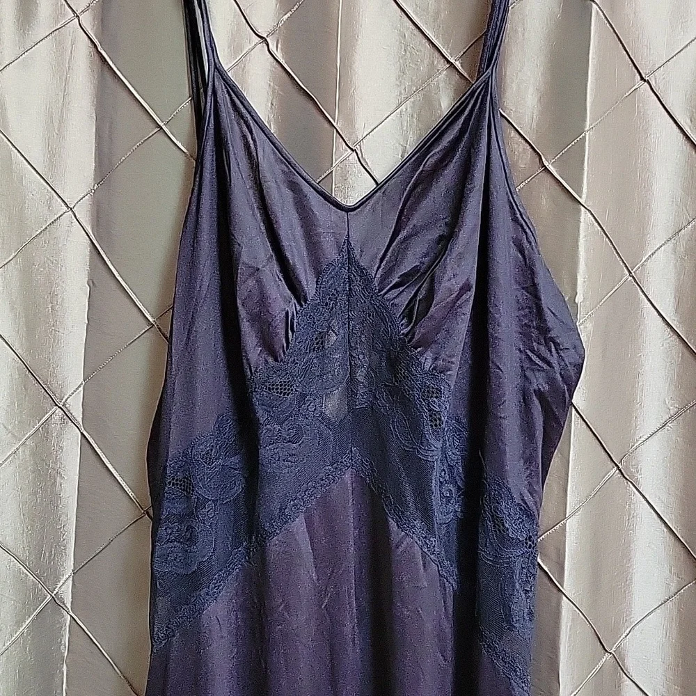 EUC- Vintage Full Length Double Strap Sateen Nightie w/Wrap Around Lace Panels - Picture 2 of 5